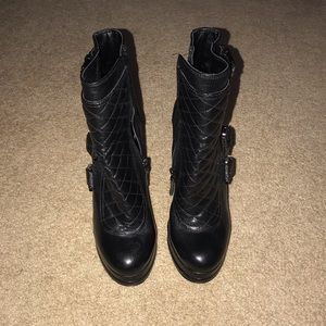 Nine West size 8 high heel boots